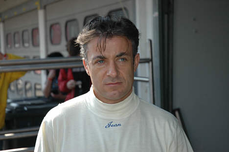 Jean Alesi deltager i Speedcar Series debutsæson.